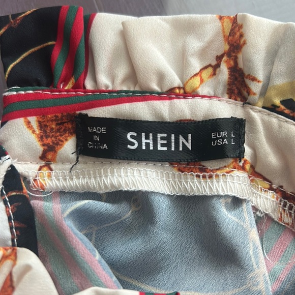 SHEIN Printed Top - Picture 9 of 11